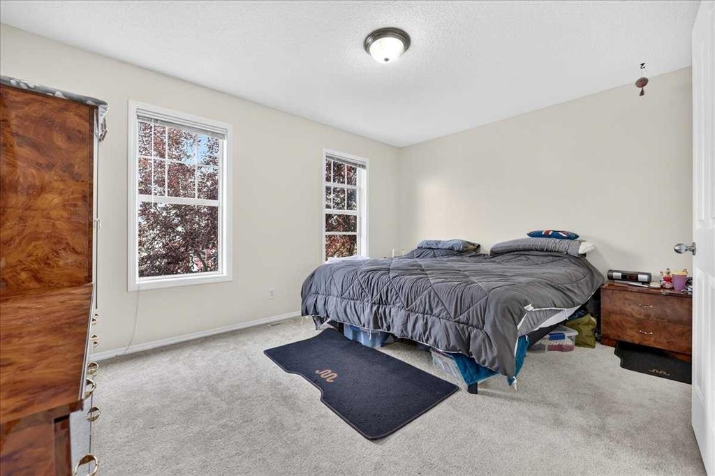 155 Tarington Green Ne, Calgary, AB - Indoor Photo Showing Bedroom