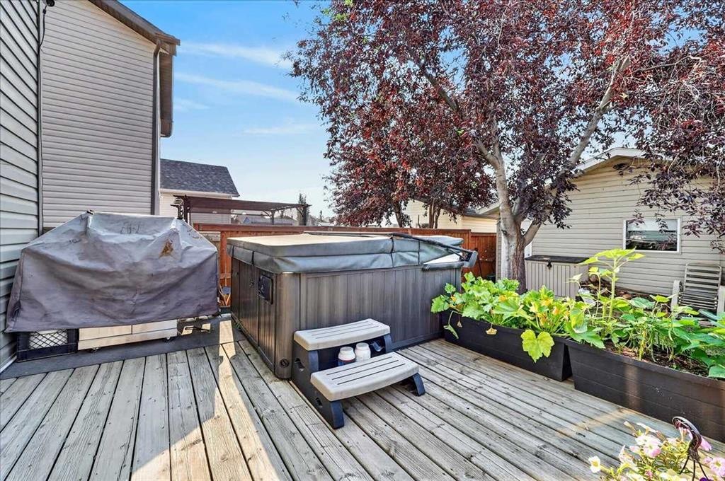 155 Tarington Green Ne, Calgary, AB - Outdoor With Deck Patio Veranda With Exterior
