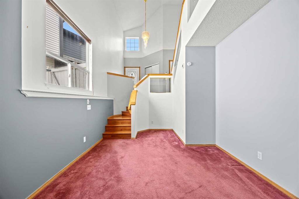117 Hidden Spring Circle Nw, Calgary, AB