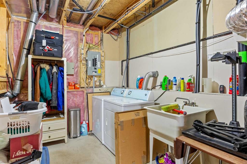 117 Hidden Spring Circle Nw, Calgary, AB