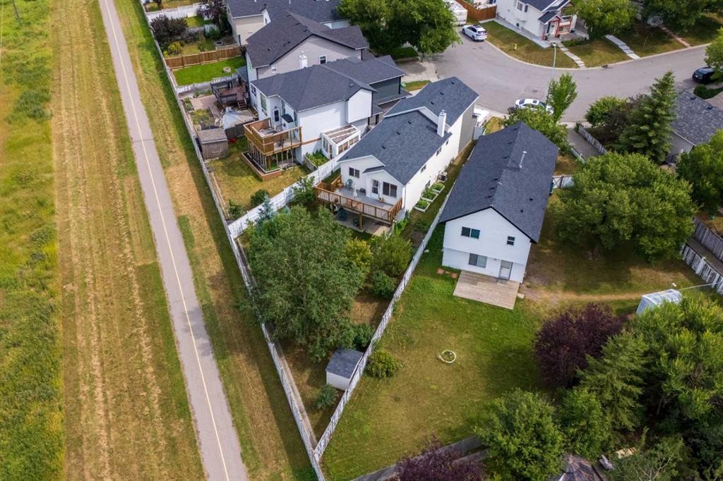 117 Hidden Spring Circle Nw, Calgary, AB