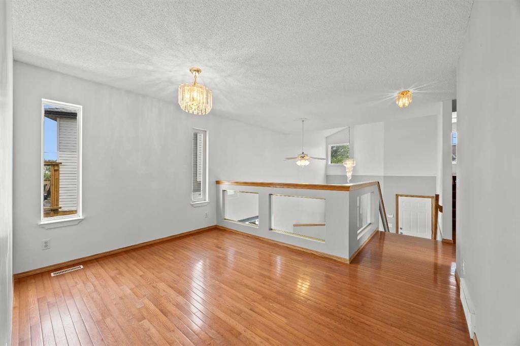 117 Hidden Spring Circle Nw, Calgary, AB