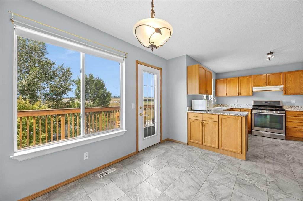 117 Hidden Spring Circle Nw, Calgary, AB