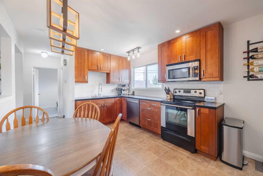 60 Fairview Crescent Se, Calgary, AB