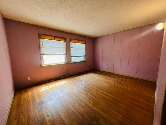 836 69 Avenue Sw, Calgary, AB - Indoor Photo Showing Other Room