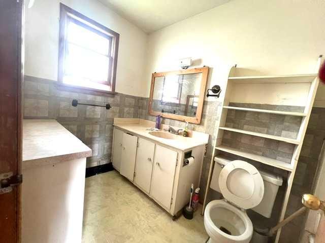 836 69 Avenue Sw, Calgary, AB - Indoor