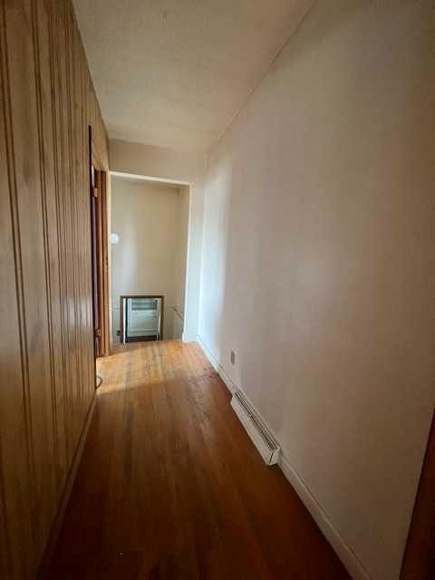 836 69 Avenue Sw, Calgary, AB - Indoor Photo Showing Other Room