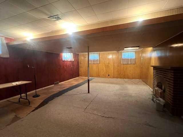 836 69 Avenue Sw, Calgary, AB - Indoor