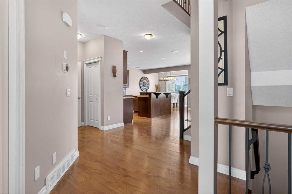 159 Sherwood Crescent Nw, Calgary, AB - Indoor Photo Showing Other Room