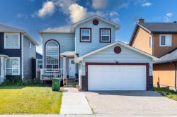 210 Taracove Landing NECalgary, AB T3J 4R5