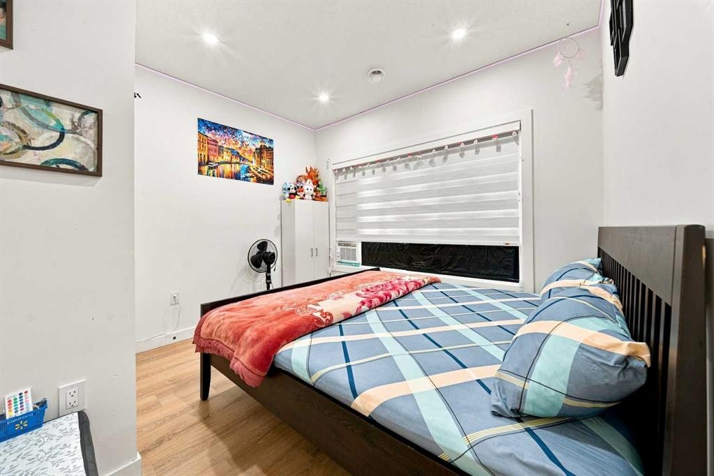 303 Cornerbrook Drive Ne, Calgary, AB - Indoor Photo Showing Bedroom