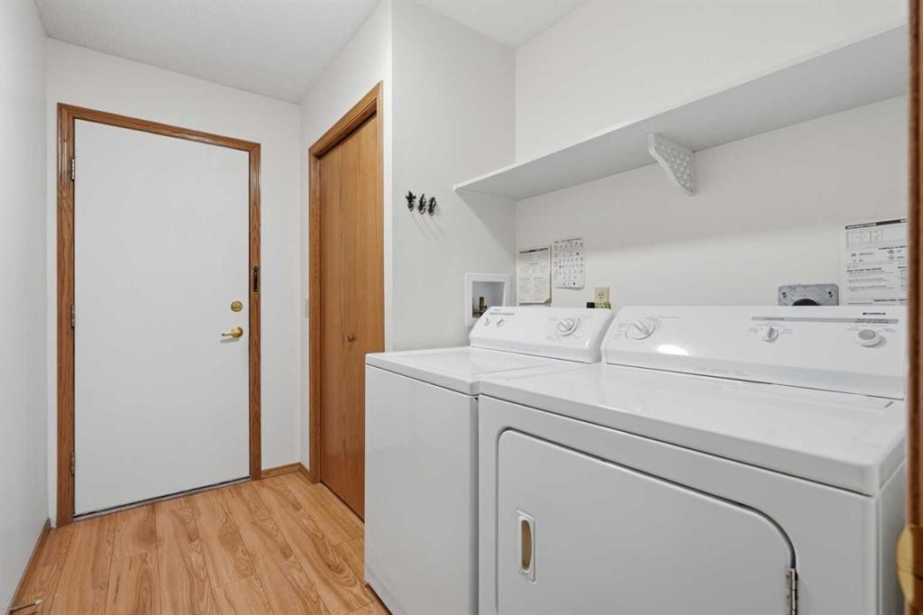 30 Sandarac Circle Nw, Calgary, AB - Indoor Photo Showing Laundry Room