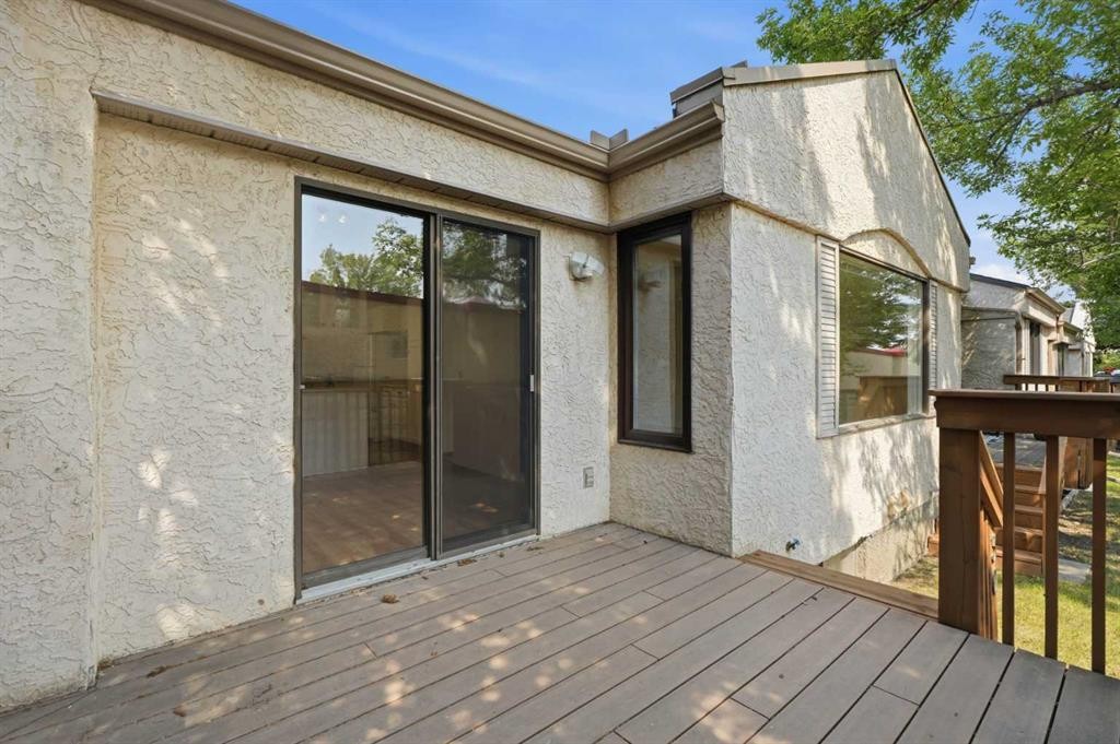 30 Sandarac Circle Nw, Calgary, AB - Outdoor With Exterior