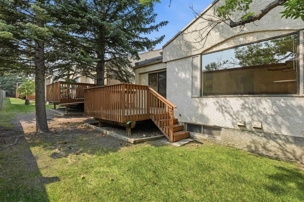 30 Sandarac Circle Nw, Calgary, AB - Outdoor With Deck Patio Veranda
