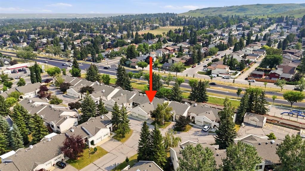 30 Sandarac Circle Nw, Calgary, AB - Outdoor With View