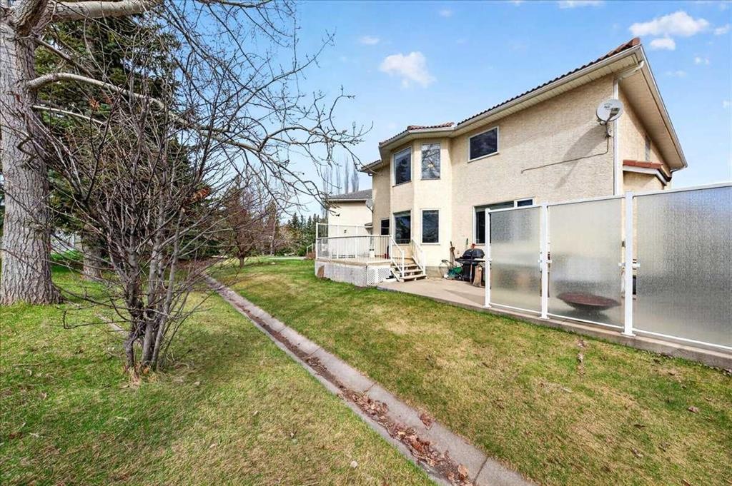 98 Hampstead Circle Nw, Calgary, AB - Outdoor