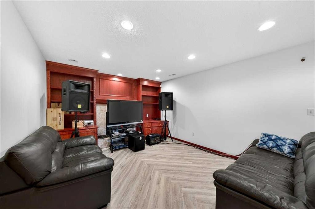 98 Hampstead Circle Nw, Calgary, AB - Indoor