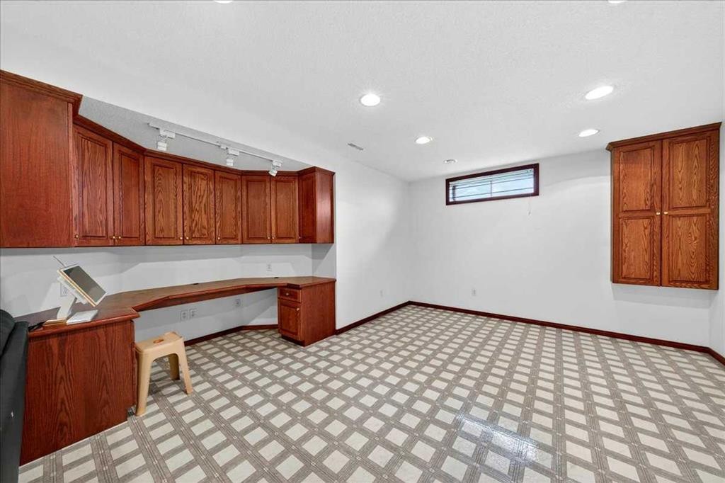 98 Hampstead Circle Nw, Calgary, AB - Indoor