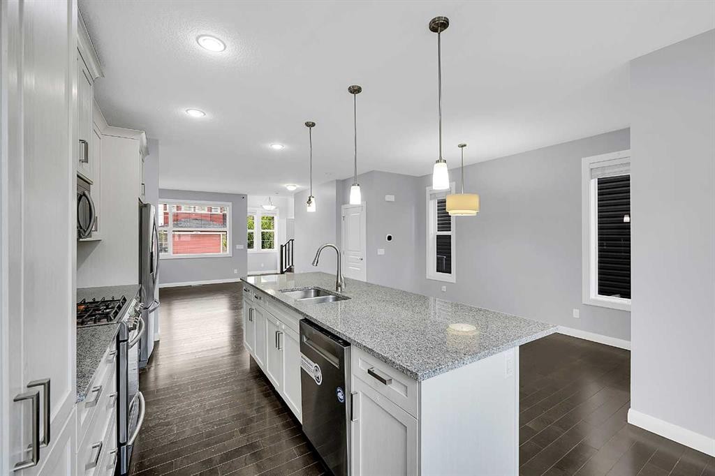 95 Redstone Park Ne, Calgary, AB - Indoor Photo Showing Kitchen With Double Sink With Upgraded Kitchen