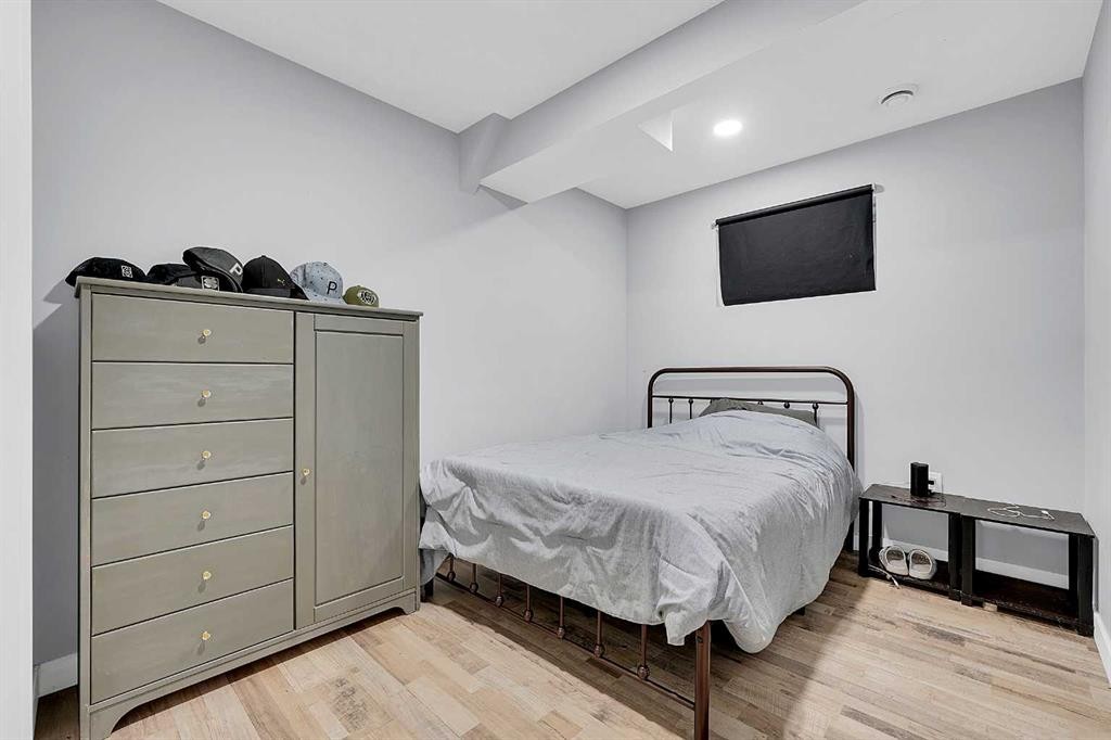 95 Redstone Park Ne, Calgary, AB - Indoor Photo Showing Bedroom