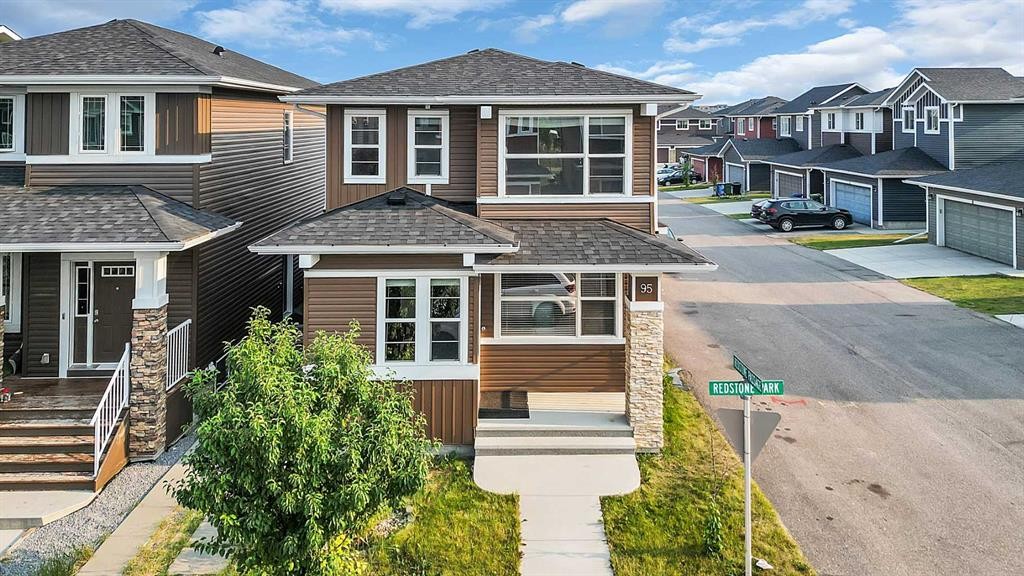 95 Redstone Park Ne, Calgary, AB - Outdoor With Facade