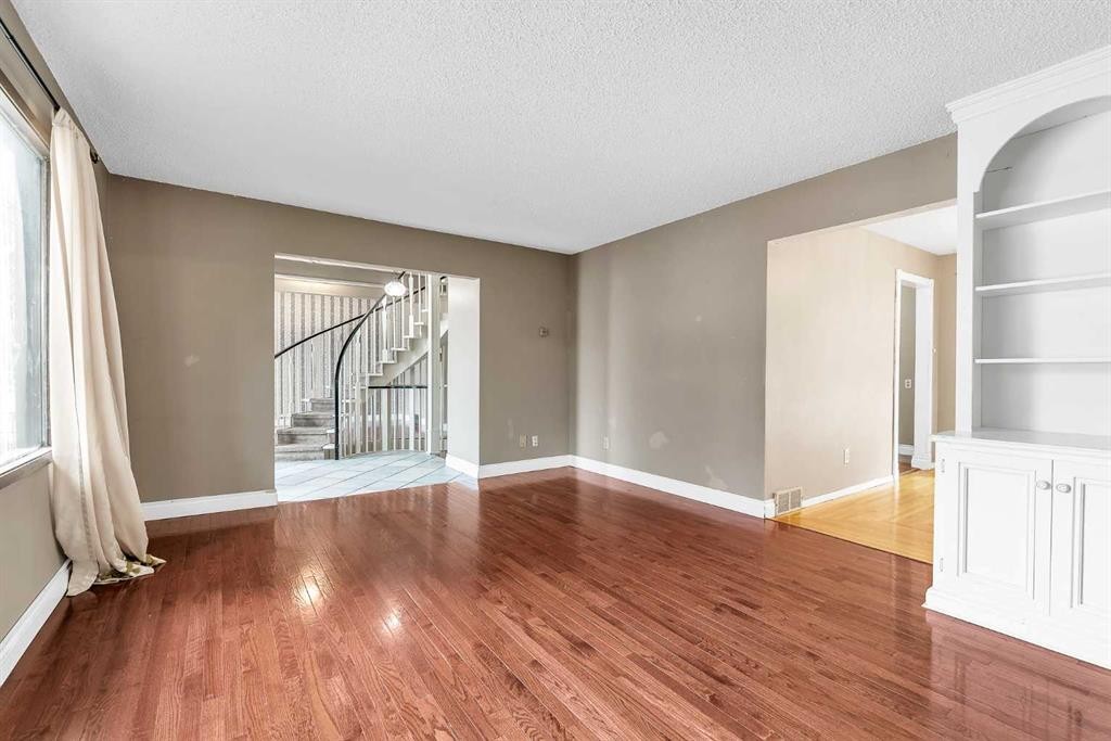 5820 Dalmead Crescent Nw, Calgary, AB