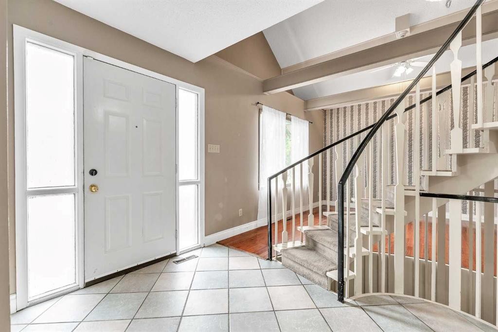 5820 Dalmead Crescent Nw, Calgary, AB