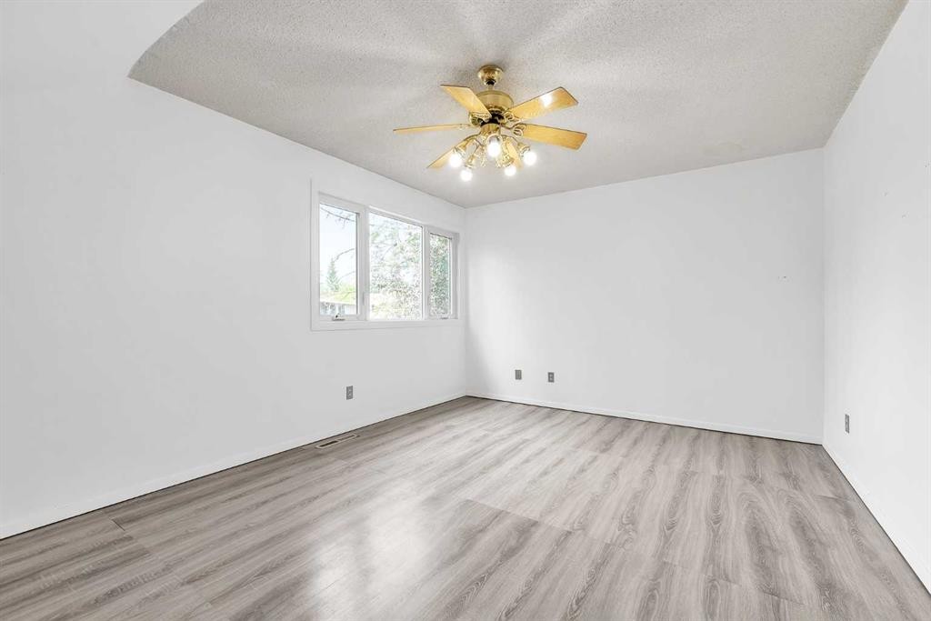 5820 Dalmead Crescent Nw, Calgary, AB