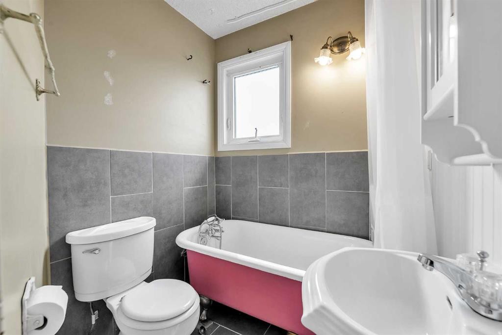 5820 Dalmead Crescent Nw, Calgary, AB