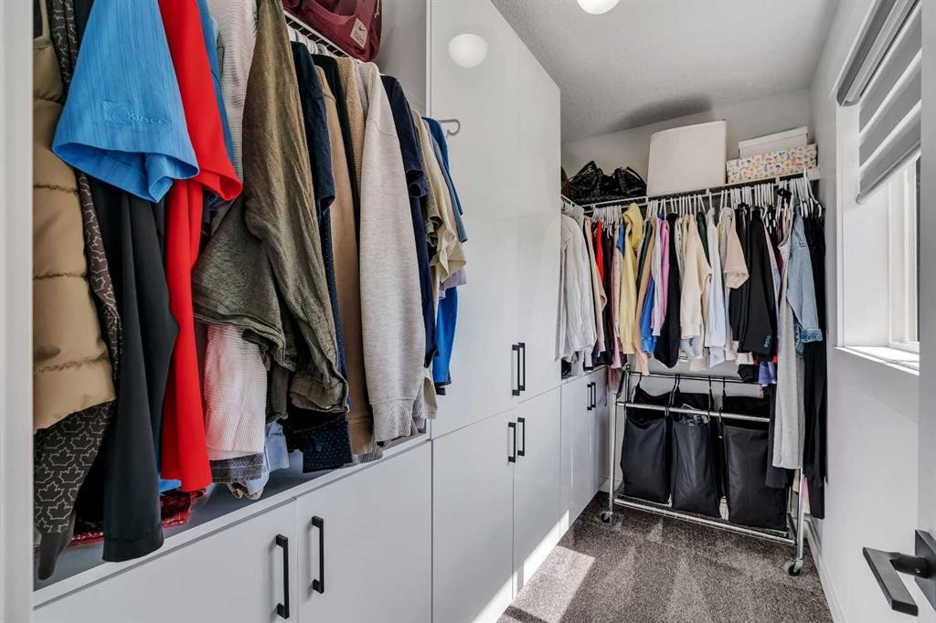 279 Covehaven View Ne, Calgary, AB - Indoor With Storage