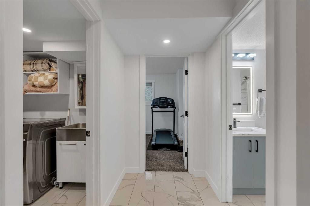 279 Covehaven View Ne, Calgary, AB - Indoor Photo Showing Other Room
