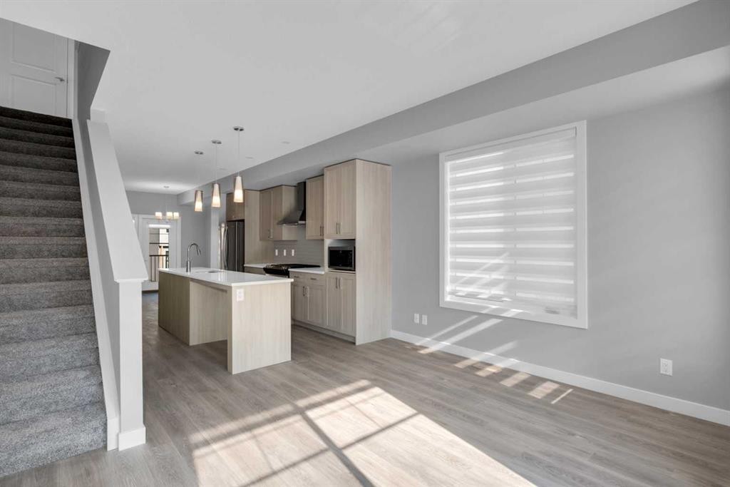 924 Sage Hill Grove Nw, Calgary, AB - Indoor Photo Showing Kitchen