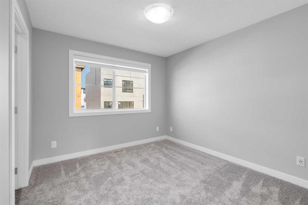 924 Sage Hill Grove Nw, Calgary, AB - Indoor Photo Showing Other Room