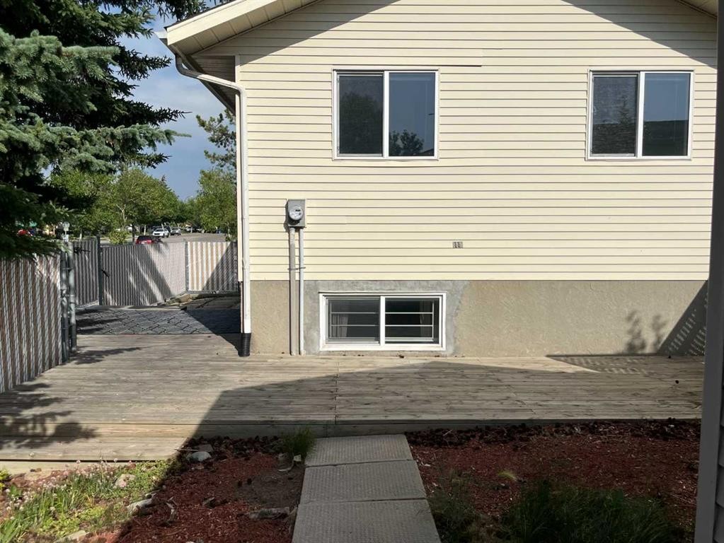 295 Edgepark Boulevard Nw, Calgary, AB - Outdoor With Exterior