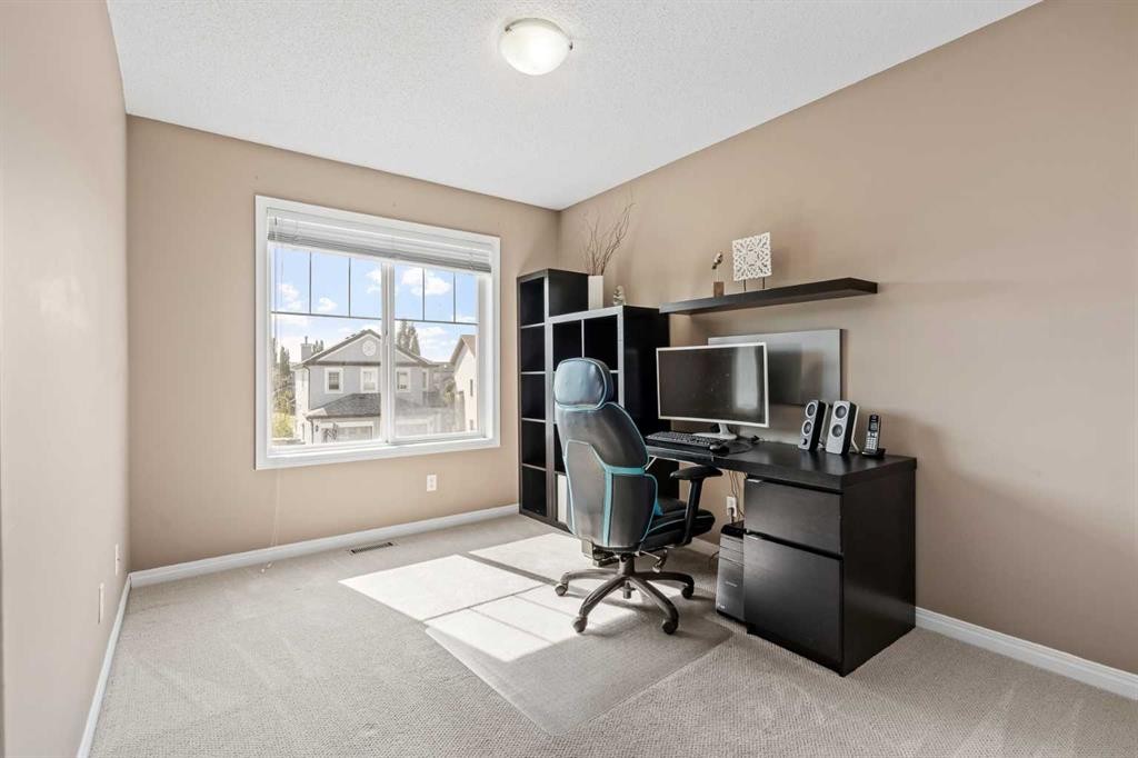 52 Copperfield Close Se, Calgary, AB - Indoor Photo Showing Office