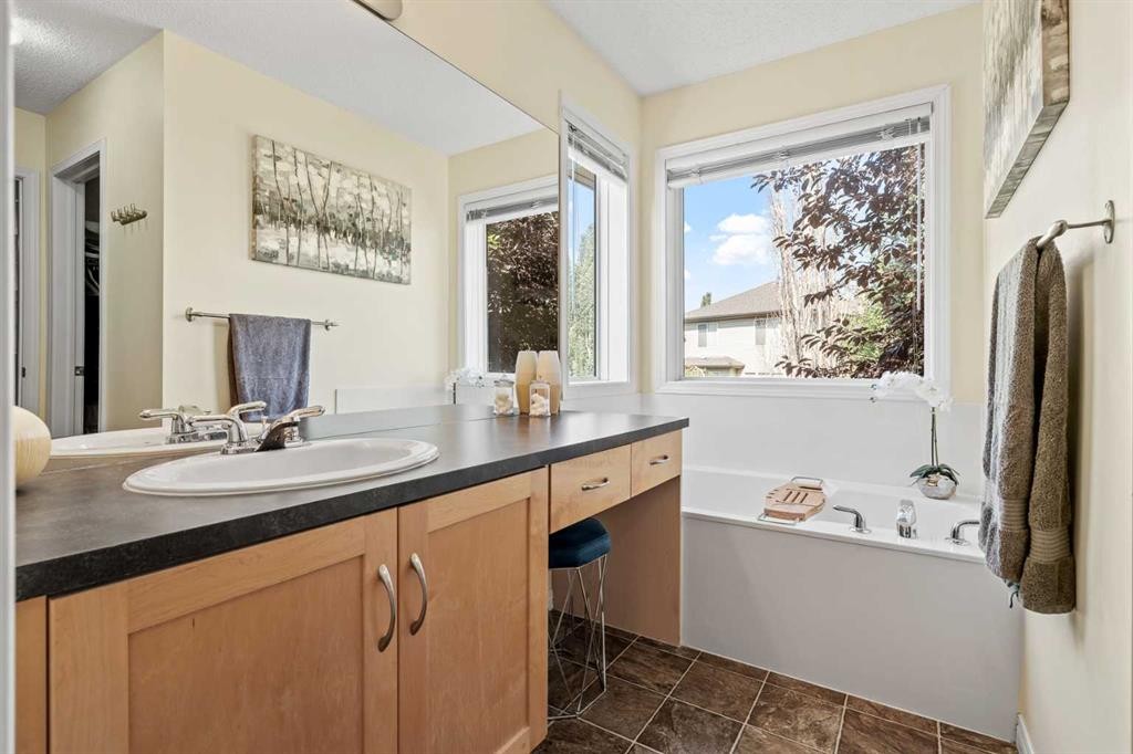 52 Copperfield Close Se, Calgary, AB - Indoor Photo Showing Bathroom