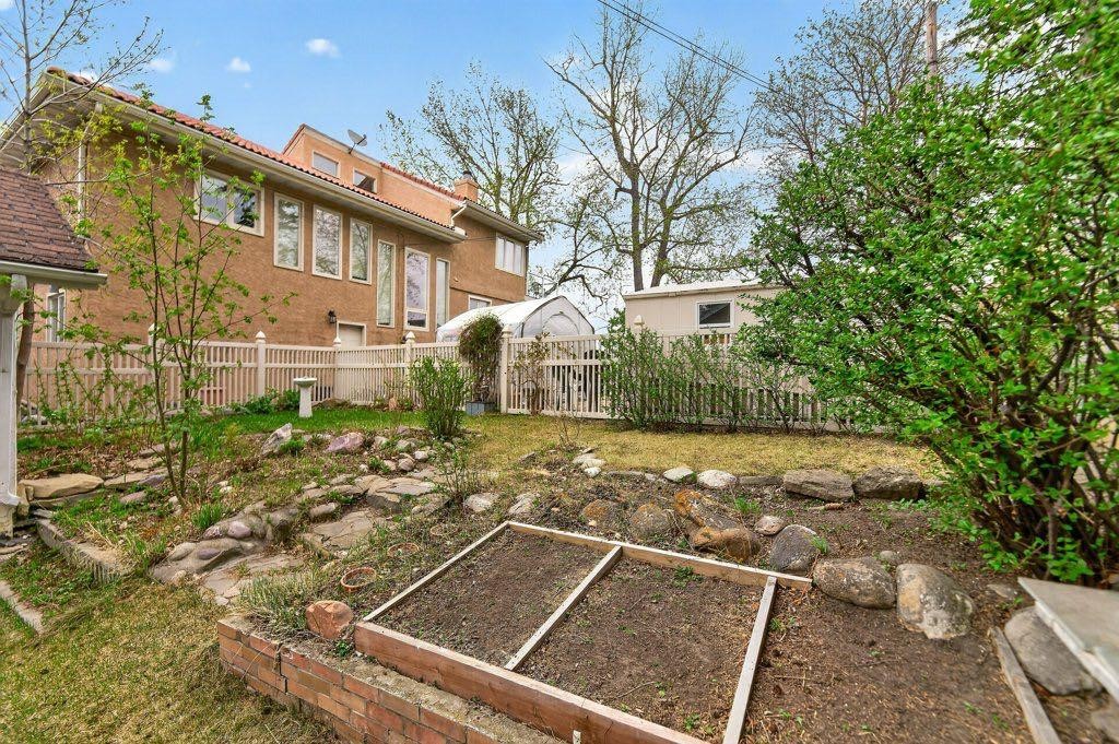 924 7A Street Nw, Calgary, AB - Outdoor