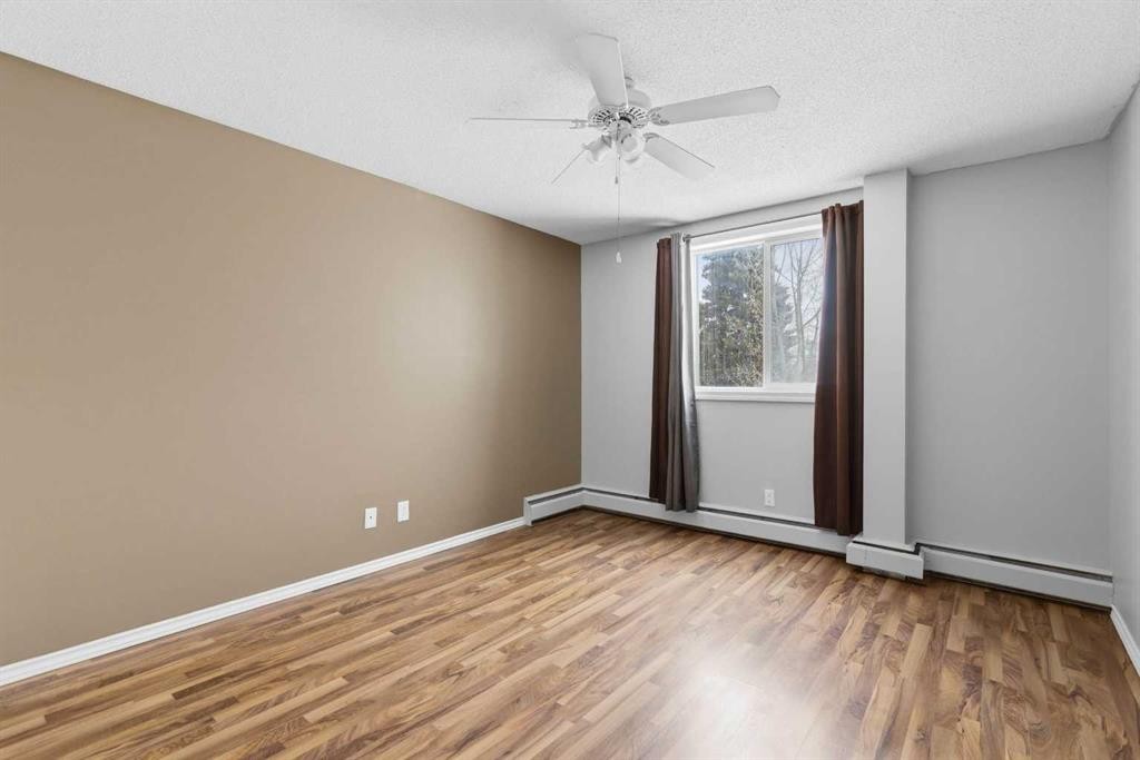 14D-80 Galbraith Drive Sw, Calgary, AB - Indoor Photo Showing Other Room
