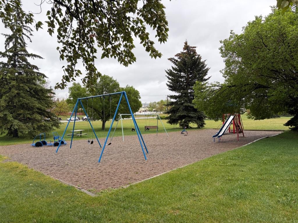 14D-80 Galbraith Drive Sw, Calgary, AB - Outdoor
