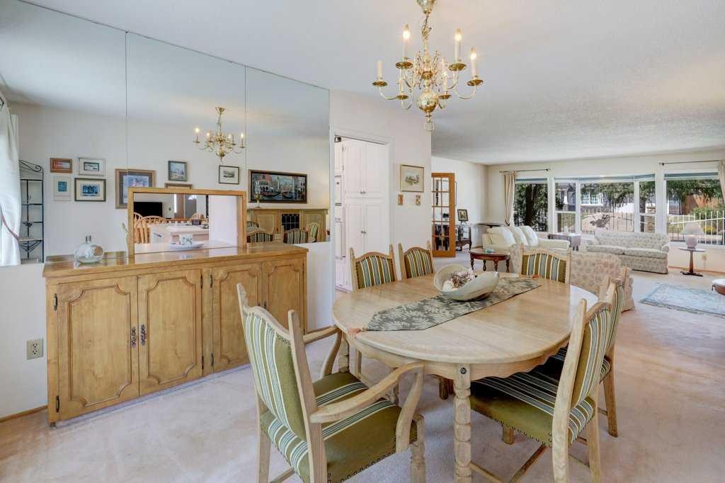 223 Willow Ridge Place Se, Calgary, AB - Indoor Photo Showing Dining Room