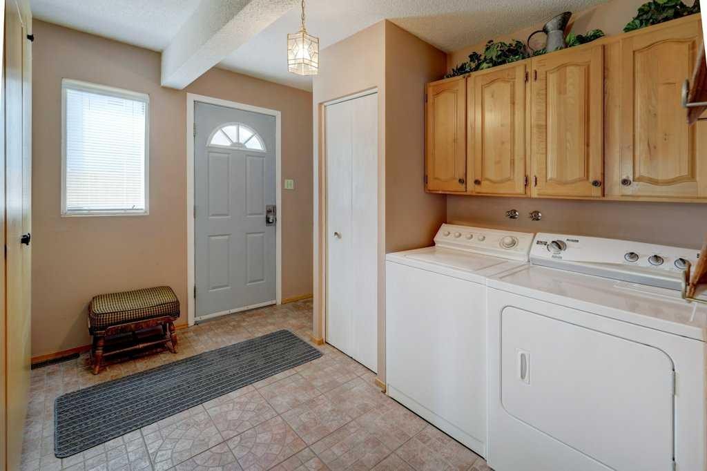 223 Willow Ridge Place Se, Calgary, AB - Indoor Photo Showing Laundry Room