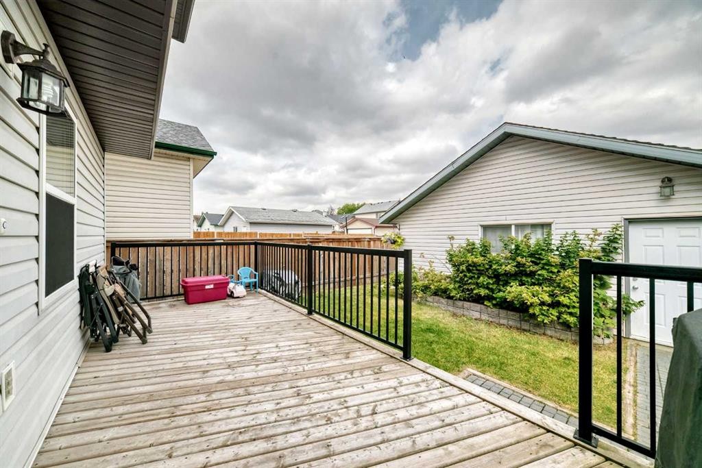 27 Erin Meadow Crescent Se, Calgary, AB - Outdoor With Deck Patio Veranda With Exterior