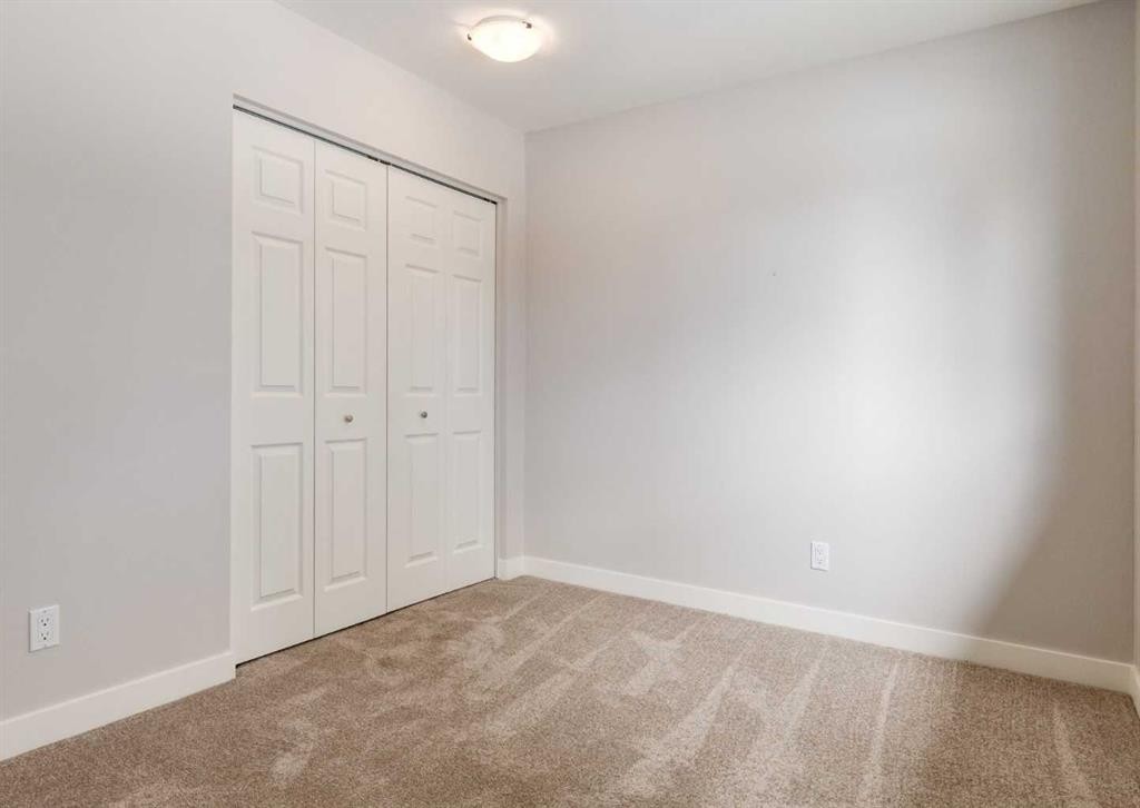 176 Mapleburn Drive Se, Calgary, AB - Indoor Photo Showing Other Room