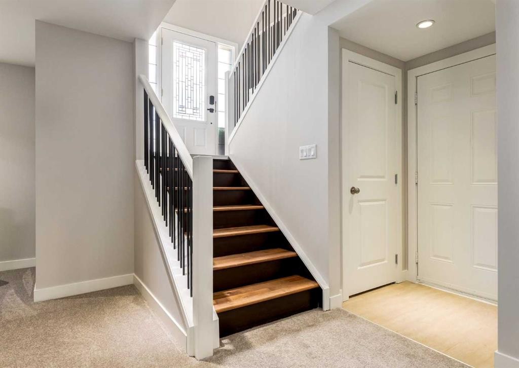 176 Mapleburn Drive Se, Calgary, AB - Indoor Photo Showing Other Room