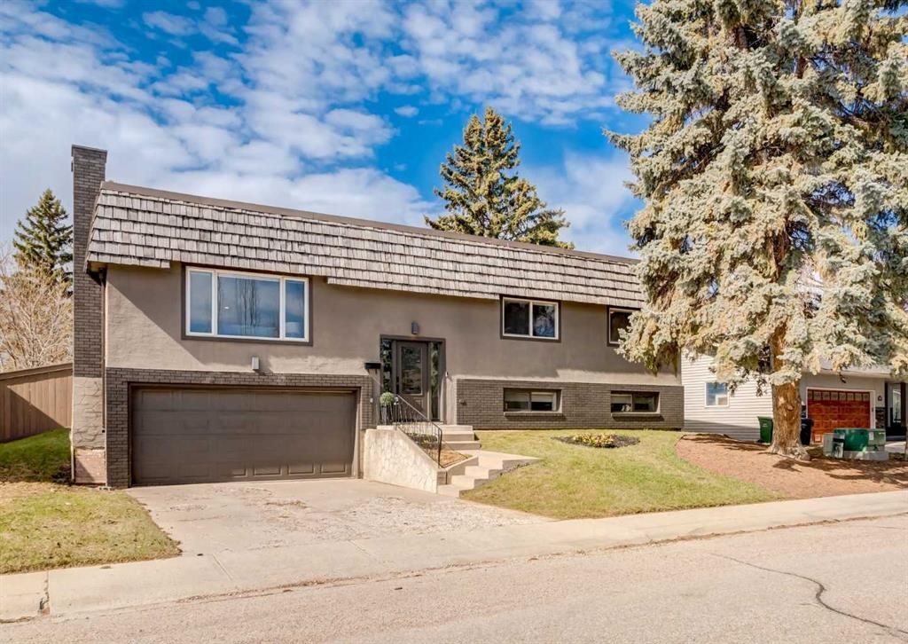 176 Mapleburn Drive Se, Calgary, AB - Outdoor