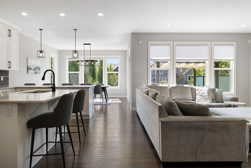 94 Masters Mews Se, Calgary, AB - Indoor