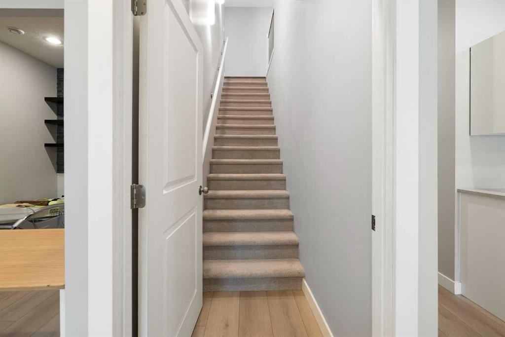 94 Masters Mews Se, Calgary, AB - Indoor Photo Showing Other Room