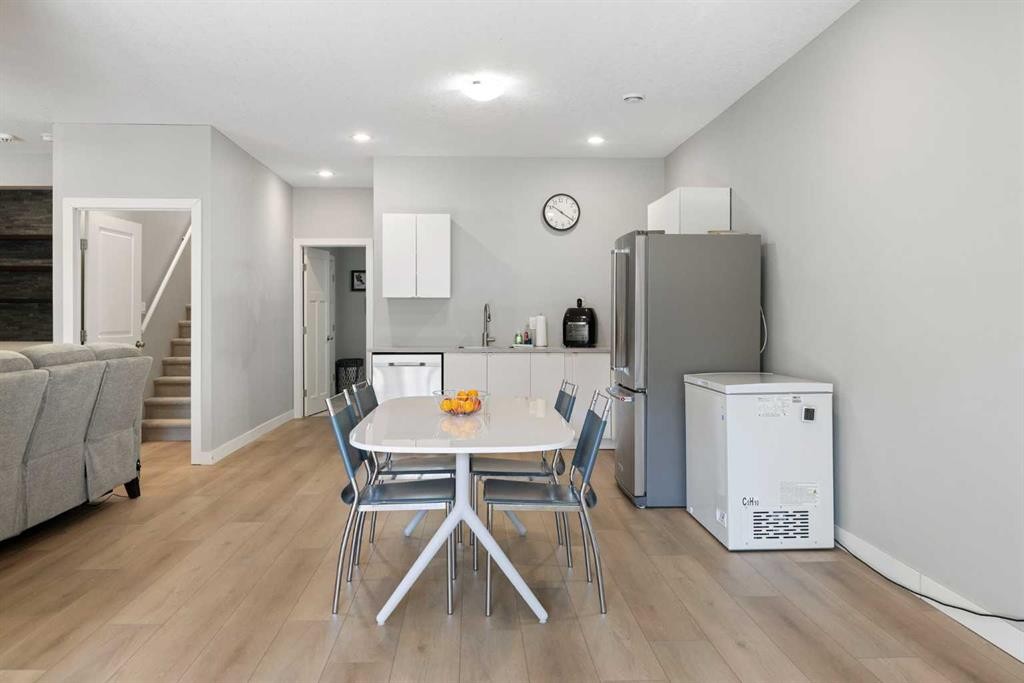 94 Masters Mews Se, Calgary, AB - Indoor