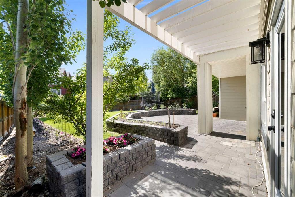 94 Masters Mews Se, Calgary, AB - Outdoor