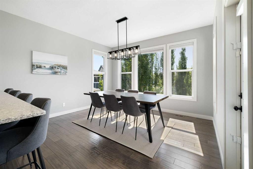 94 Masters Mews Se, Calgary, AB - Indoor Photo Showing Dining Room